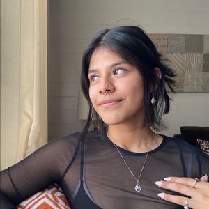 Meet your Posher, Karla